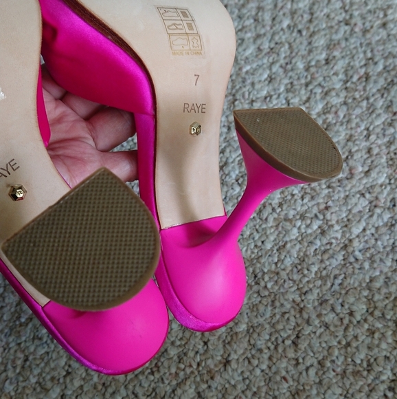 Revolve RAYE Alexus Heel in Fuschia pink size 6.5 - Picture 11 of 12